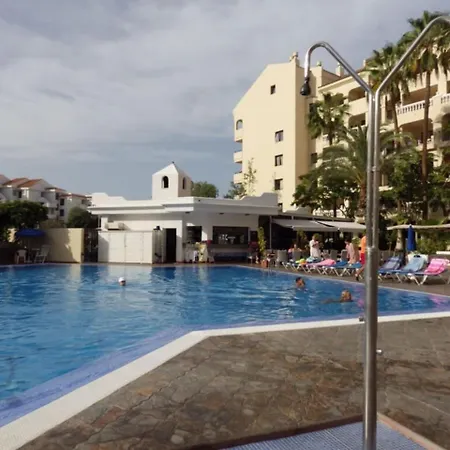 Studio In Castle Harbour With Garden View C018