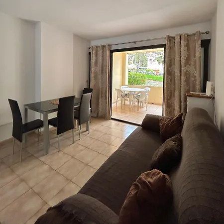 Apartment Studio In Castle Harbour With Garden View C018 *